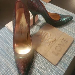 Amazing D&G iridescent pumps